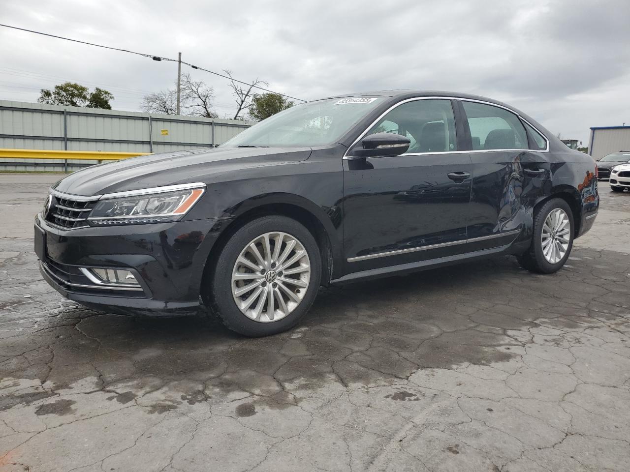 2016 VOLKSWAGEN Passat