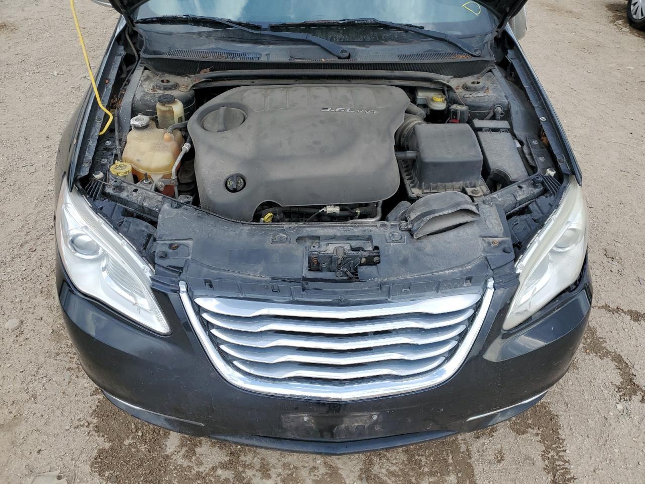2011 CHRYSLER 200