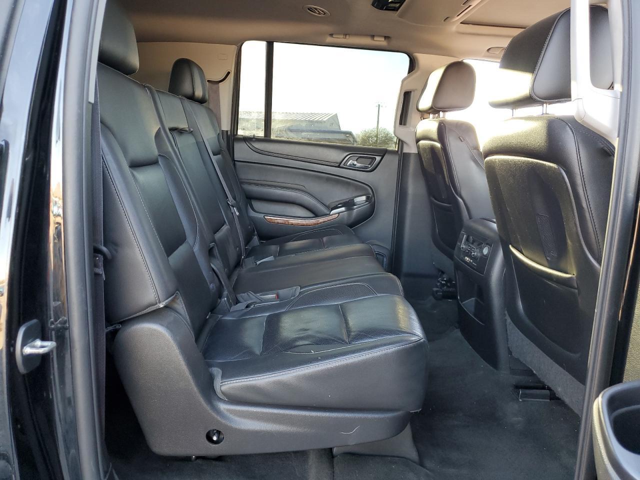 2015 CHEVROLET Suburban
