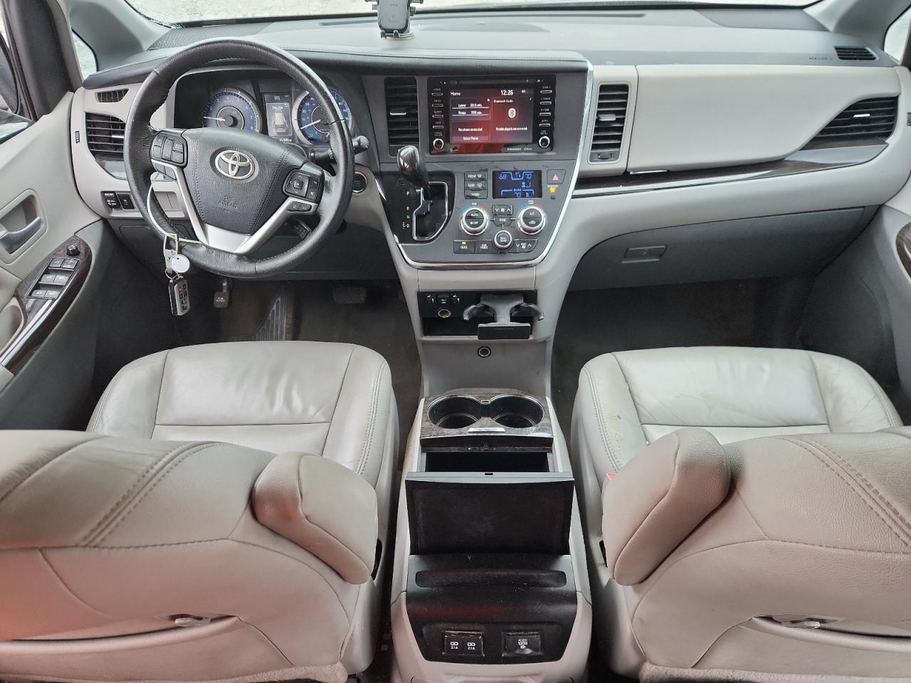 2018 TOYOTA SIENNA