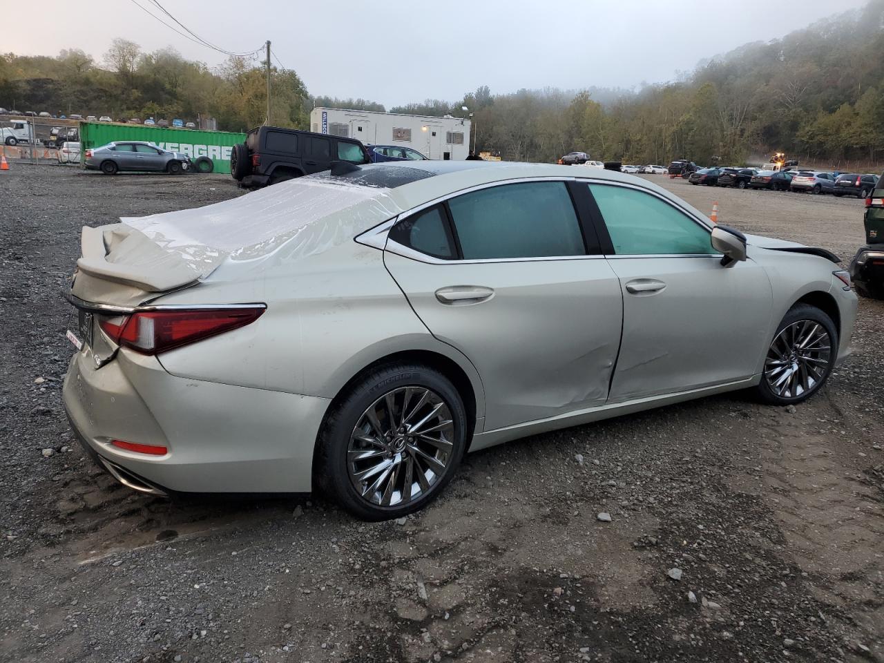 2023 LEXUS Es