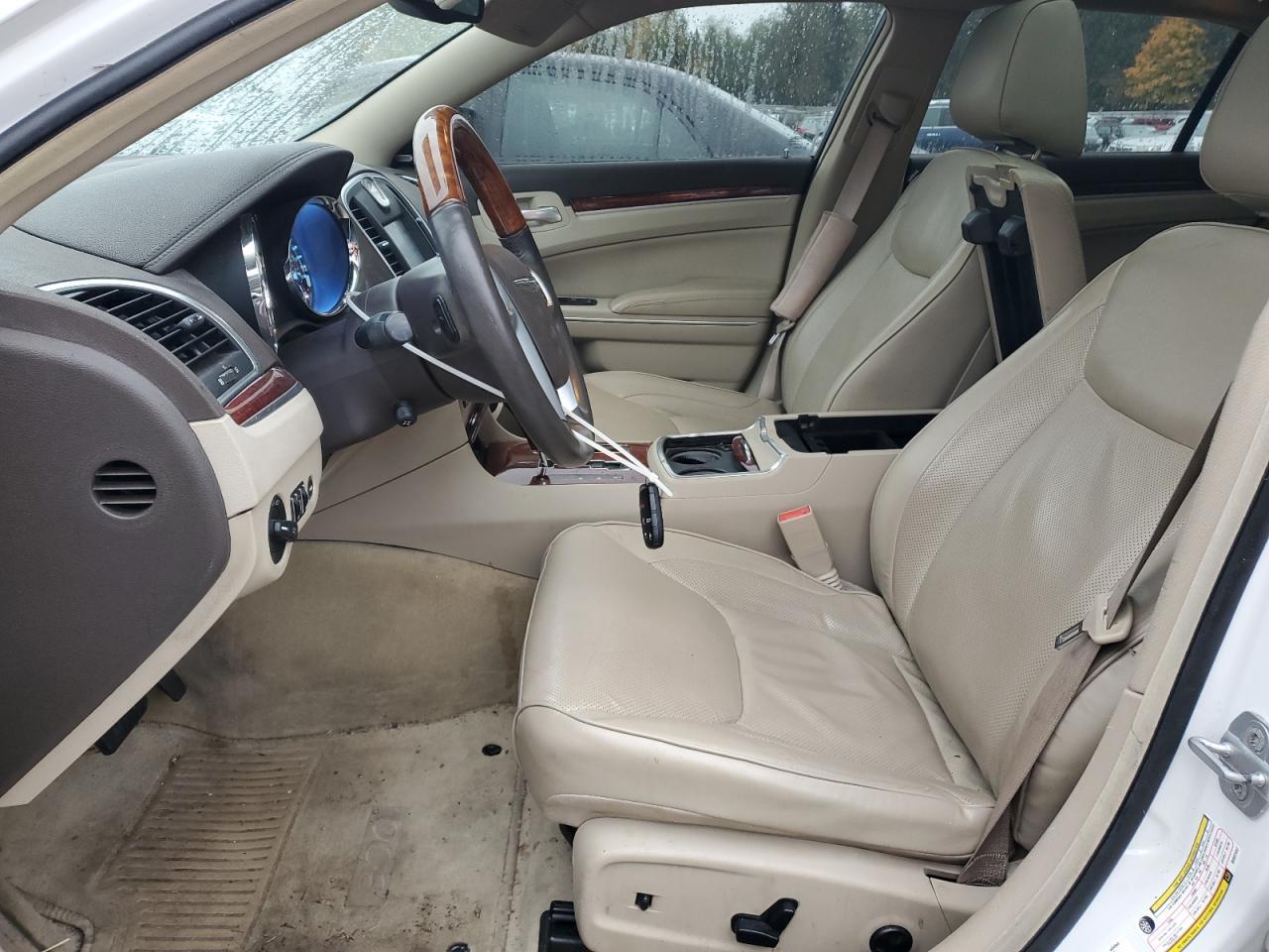 2011 CHRYSLER 300