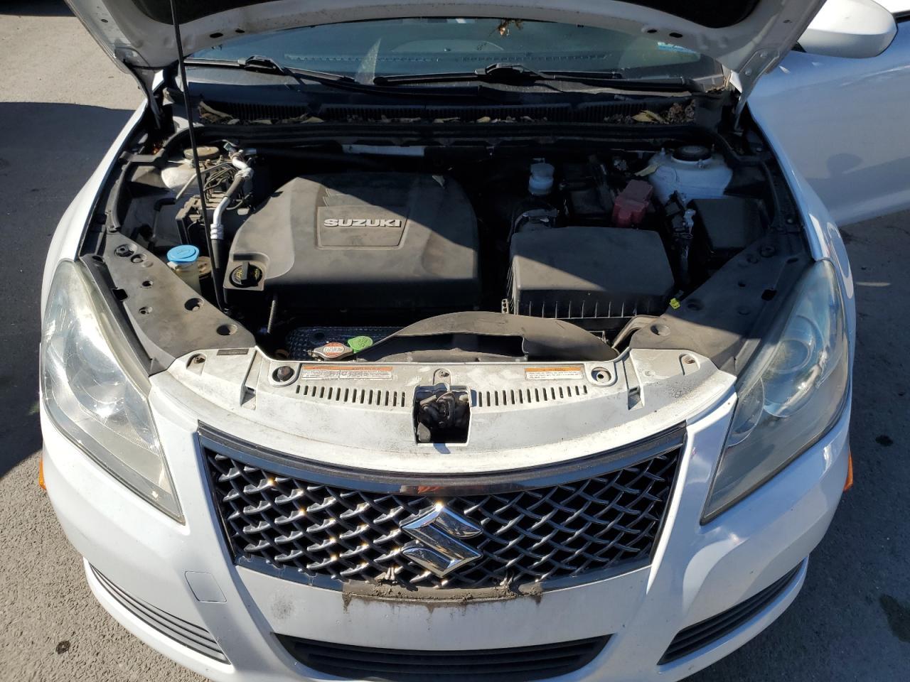 2010 SUZUKI Kizashi