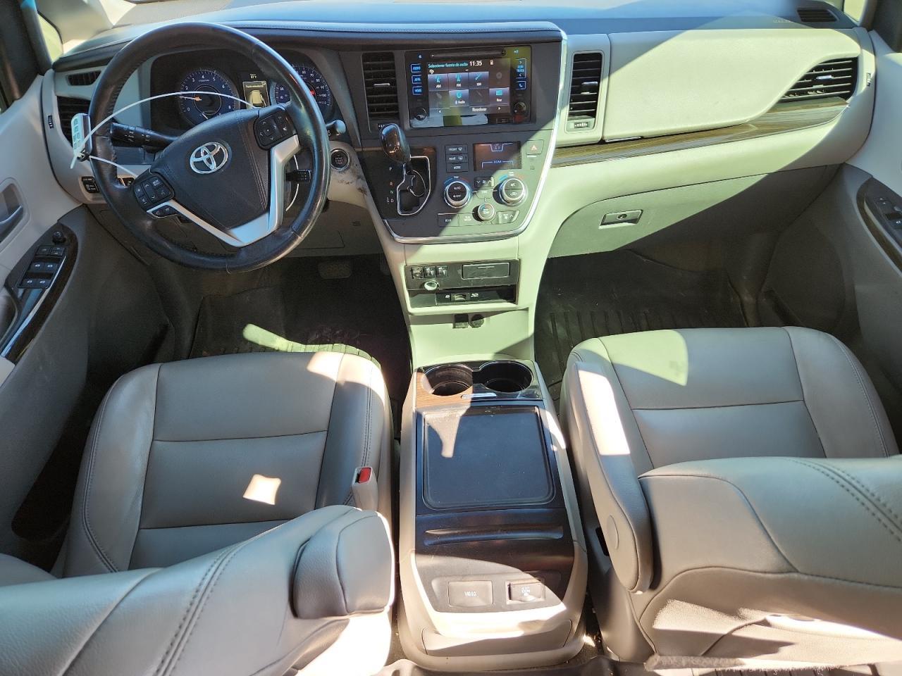 2015 TOYOTA SIENNA
