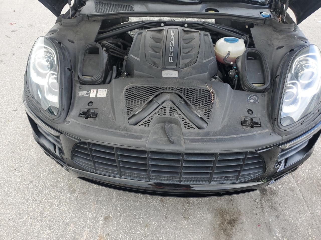 2015 PORSCHE Macan