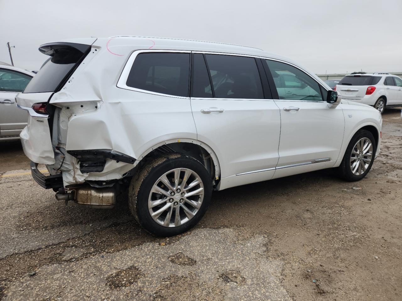 2022 CADILLAC XT6