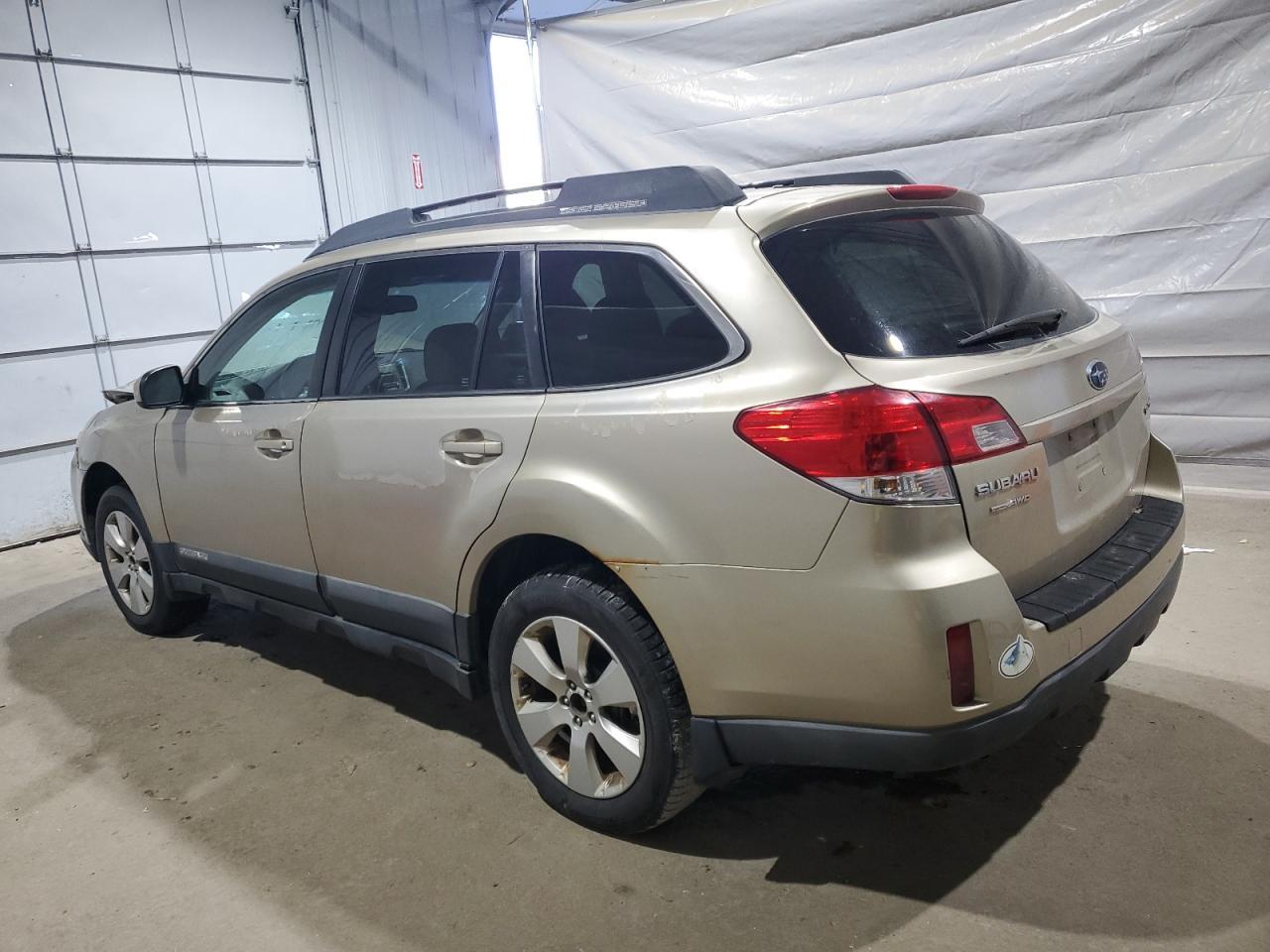 2010 SUBARU Outback