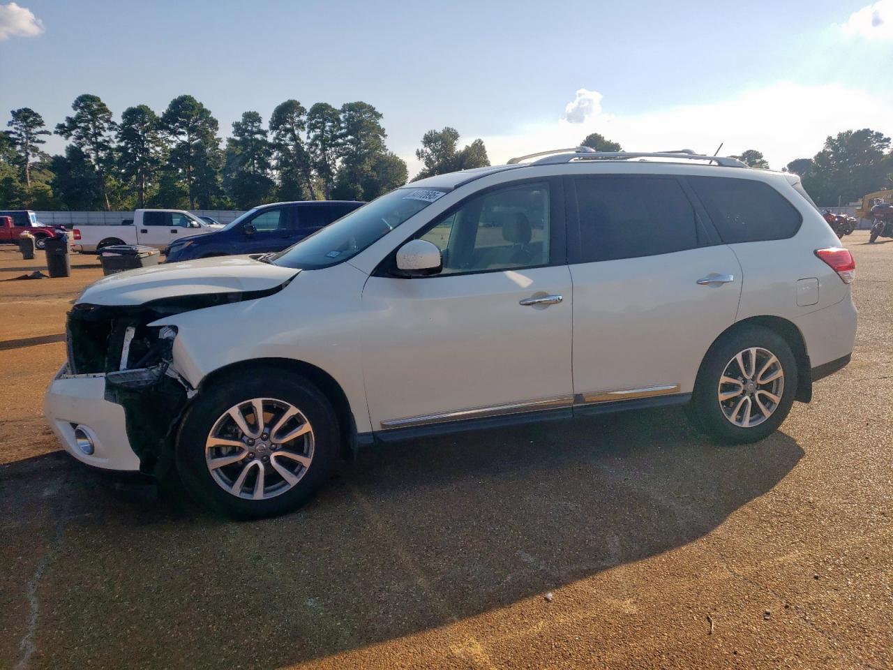 2016 NISSAN PATHFINDER