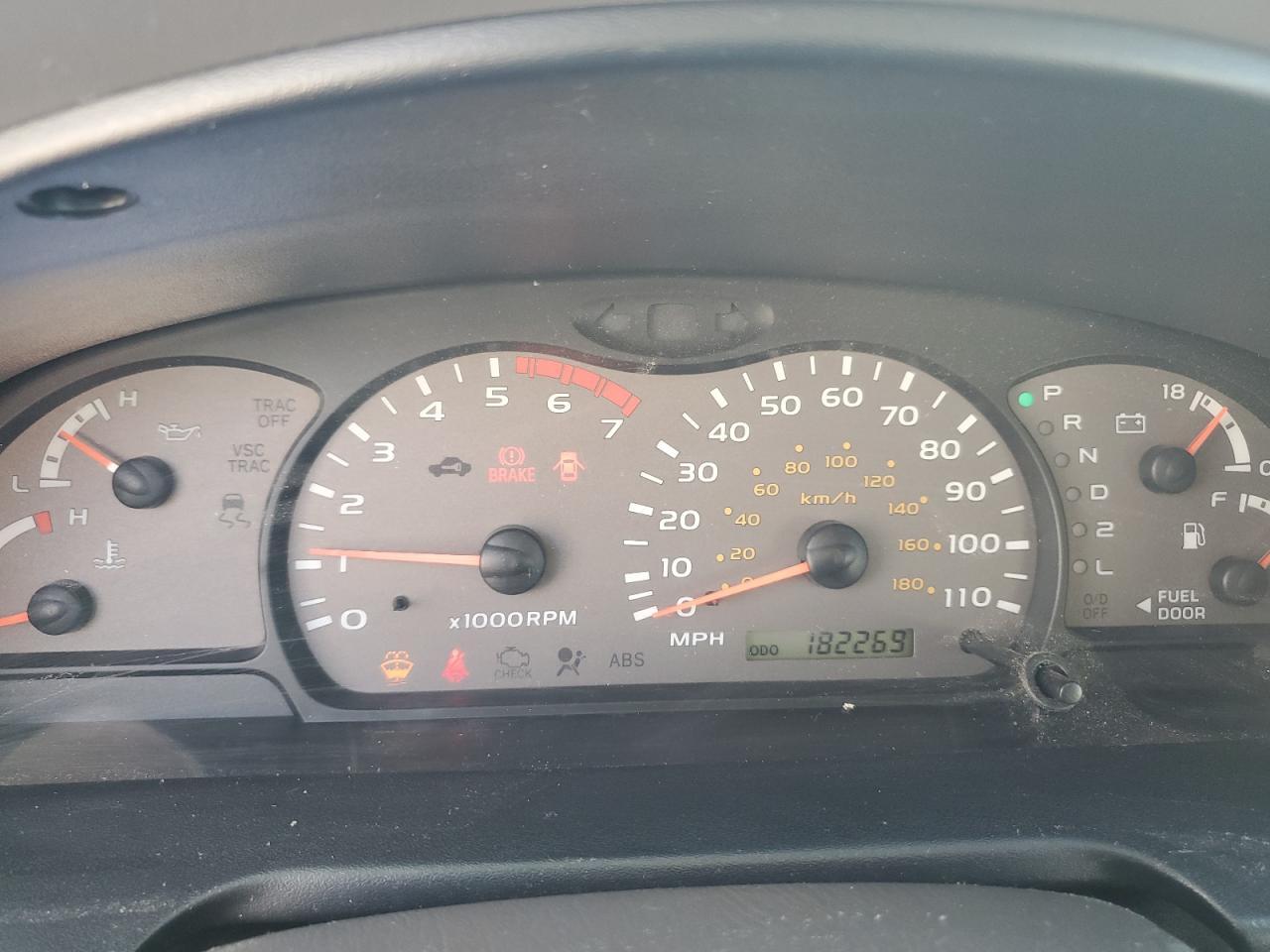 2003 TOYOTA Sequoia