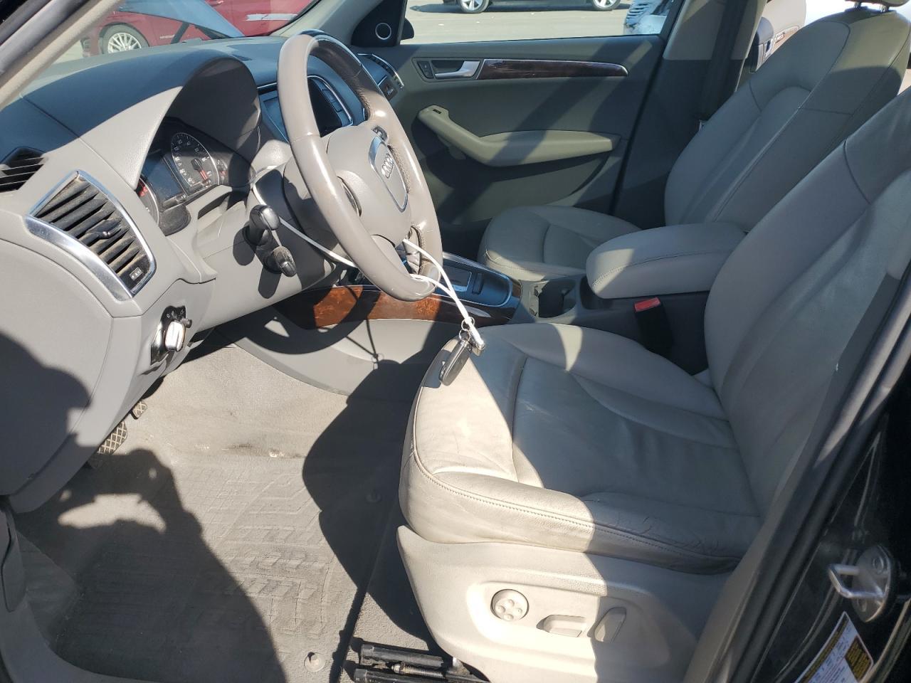 2011 AUDI Q5