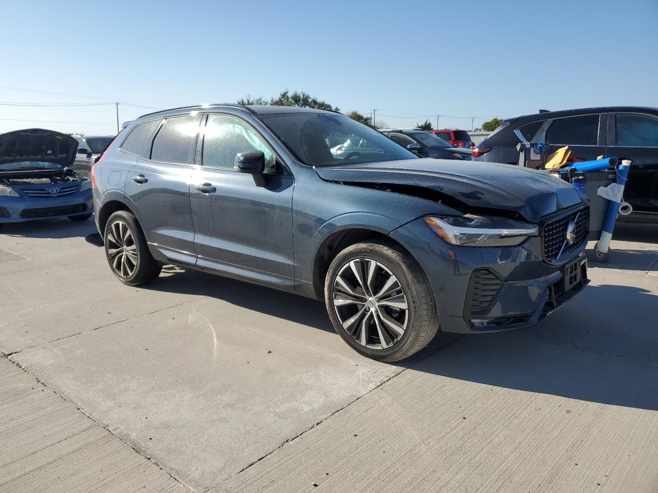 2024 VOLVO XC60