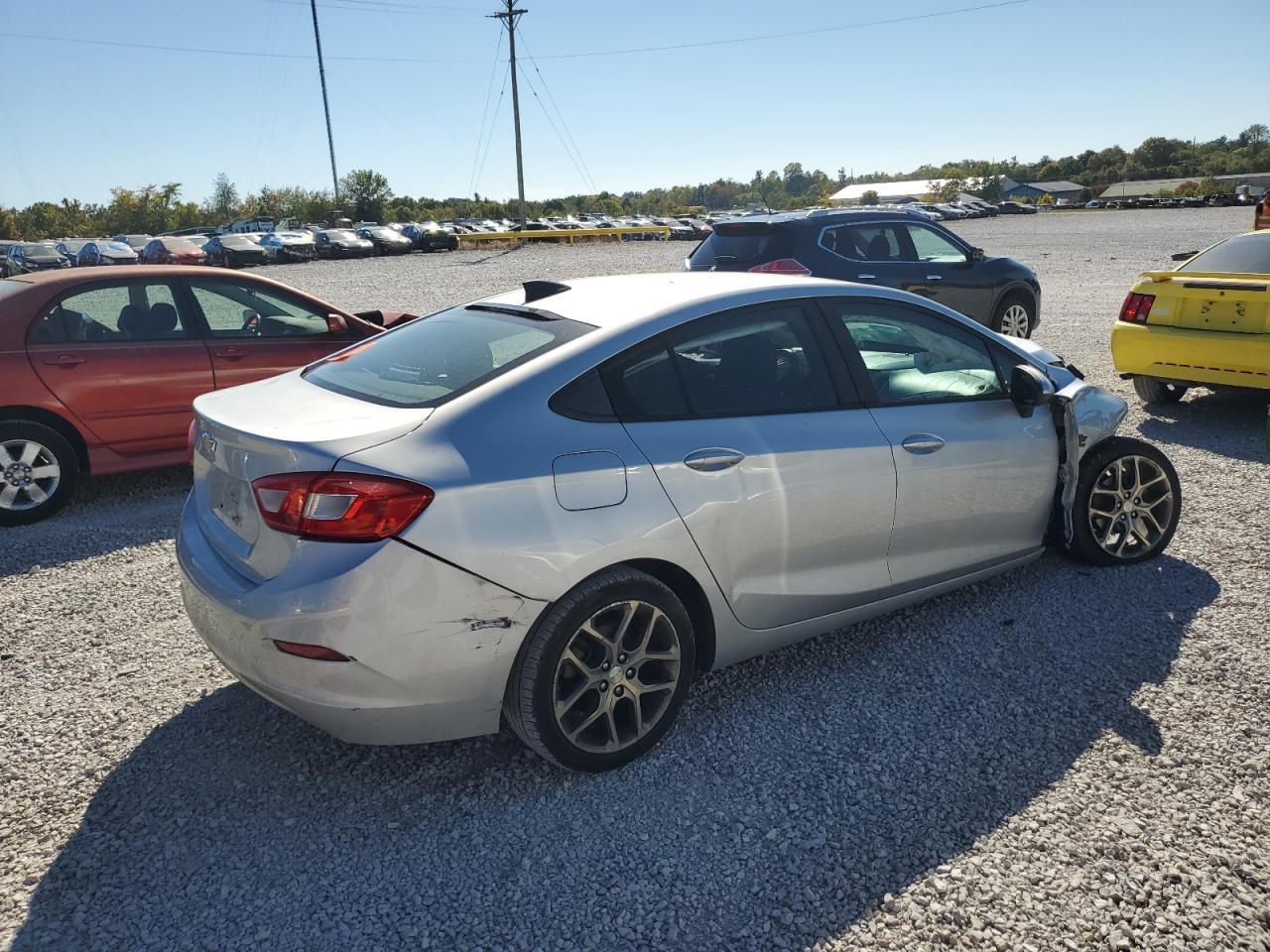 2017 CHEVROLET CRUZE