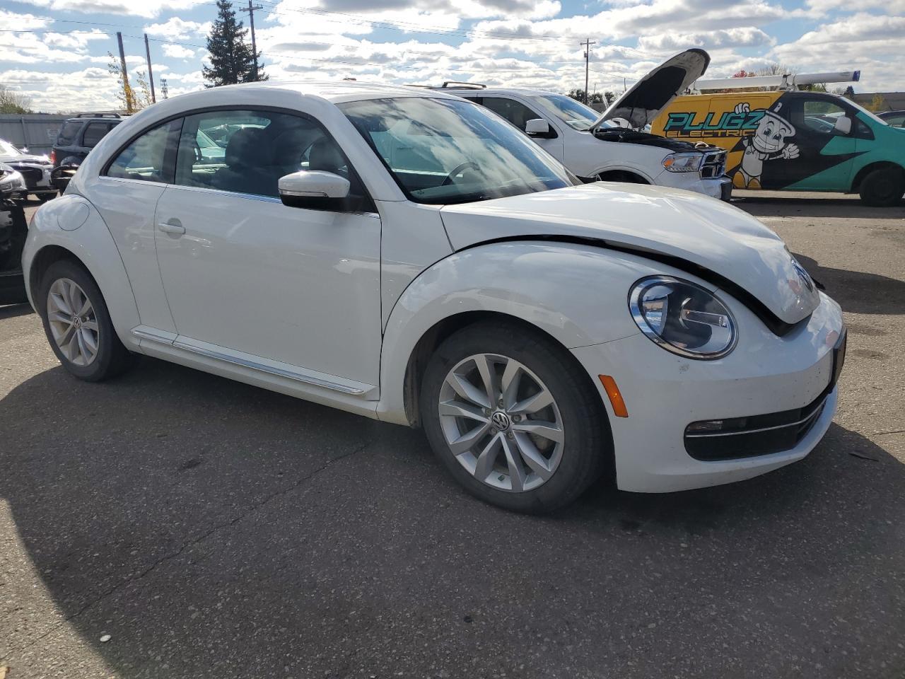 2015 VOLKSWAGEN Beetle