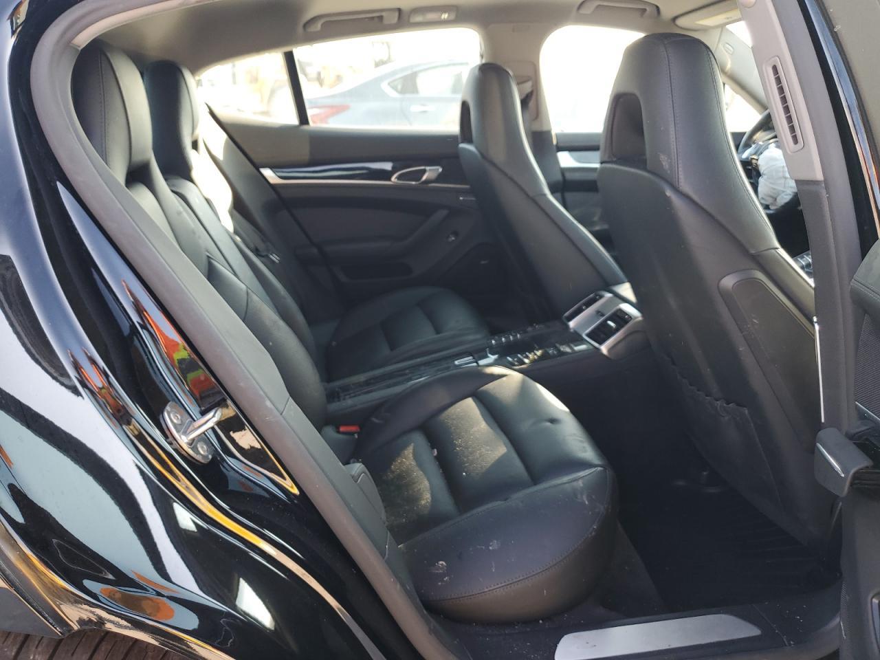 2014 PORSCHE Panamera