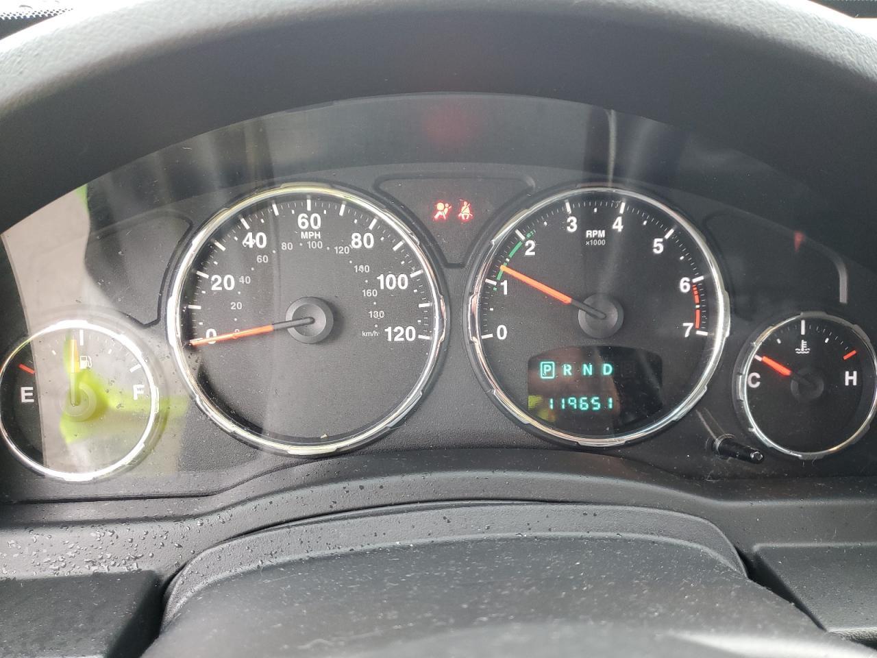 2011 JEEP Liberty