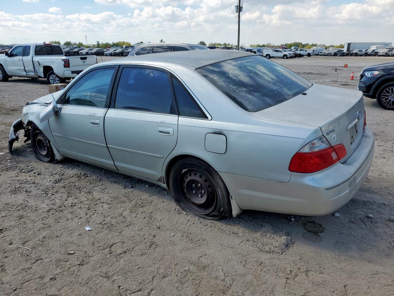 2003 TOYOTA Avalon