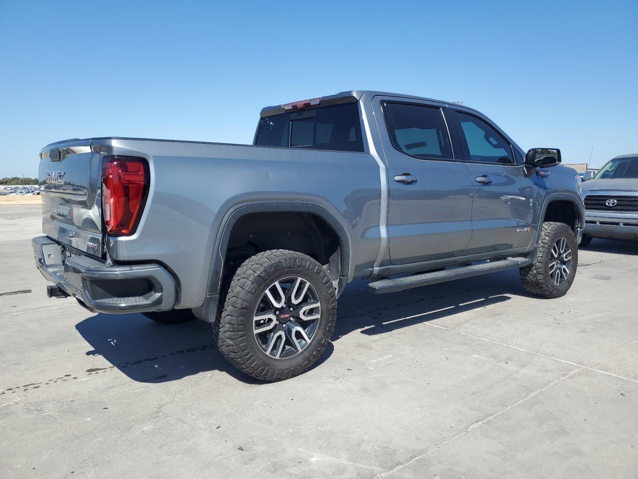 2020 GMC Sierra