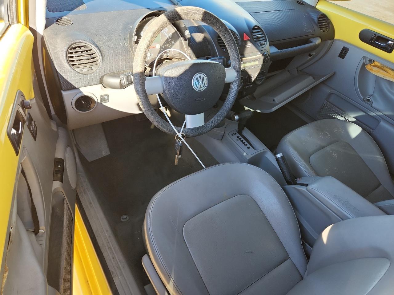 2004 VOLKSWAGEN Beetle