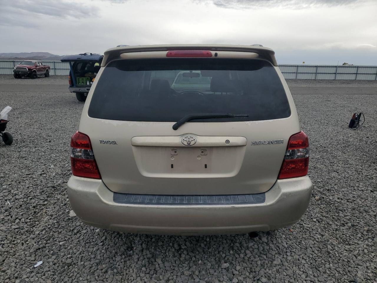 2005 TOYOTA HIGHLANDER