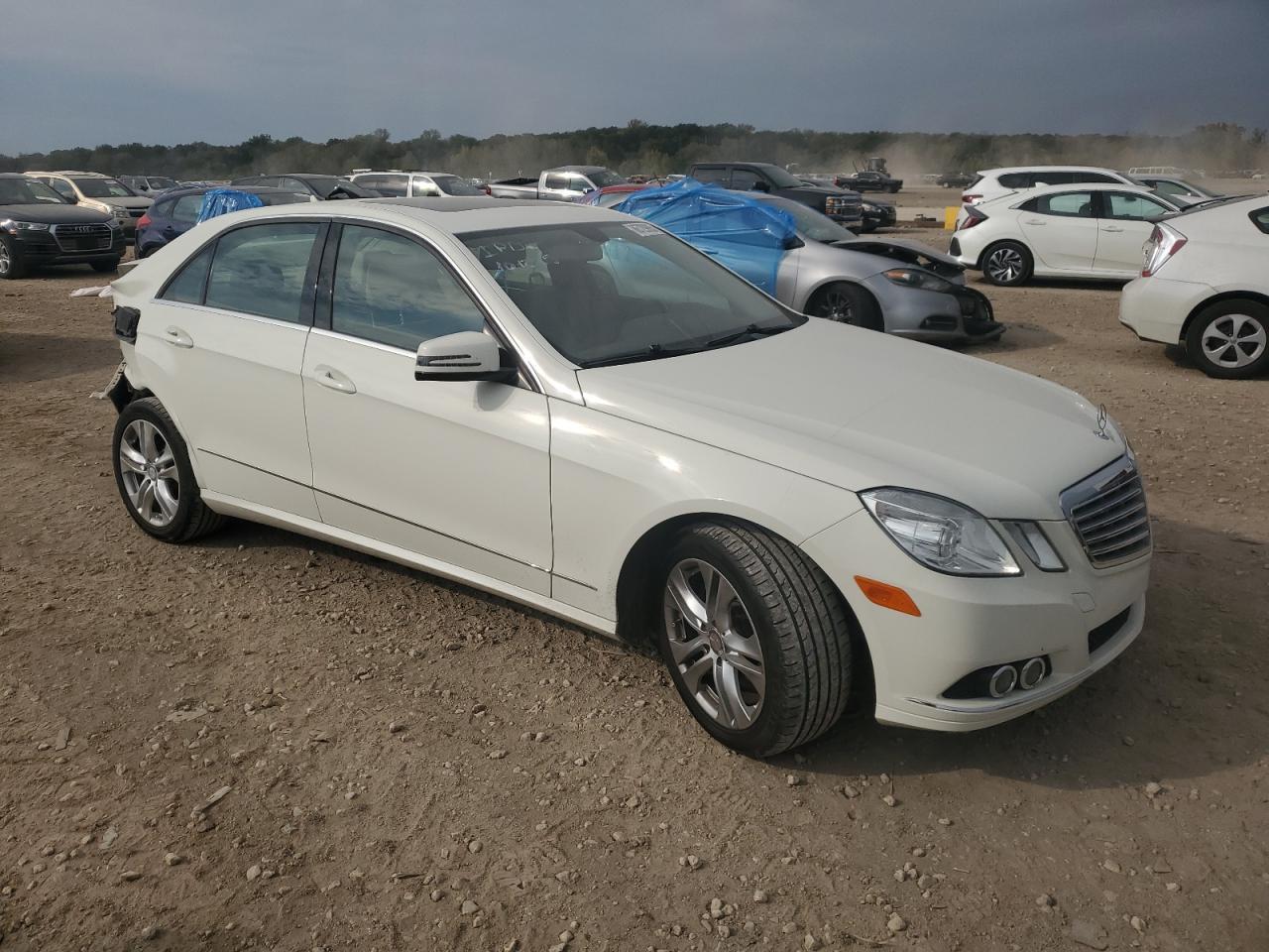 2011 MERCEDES-BENZ E-Class