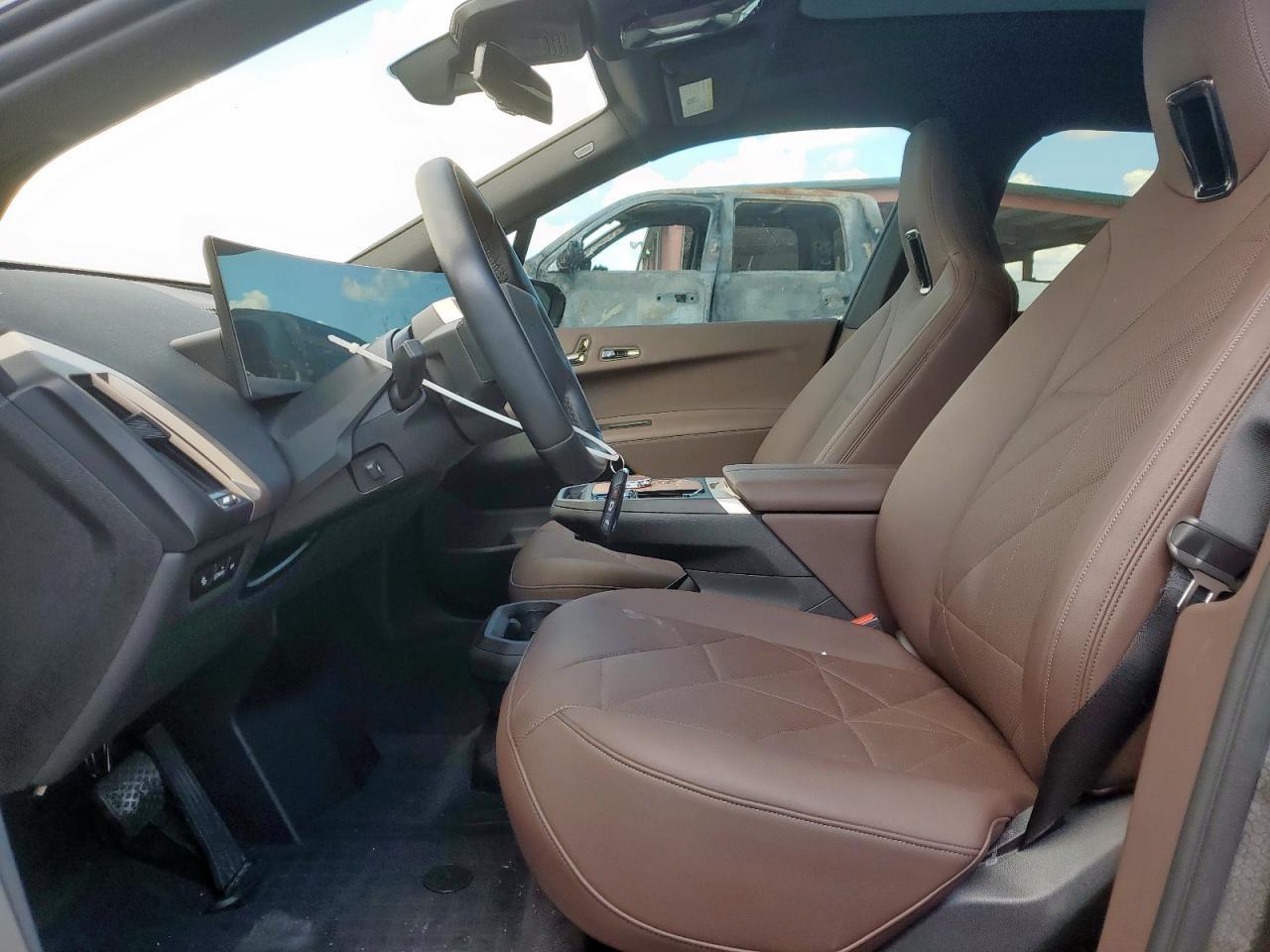 2024 BMW iX