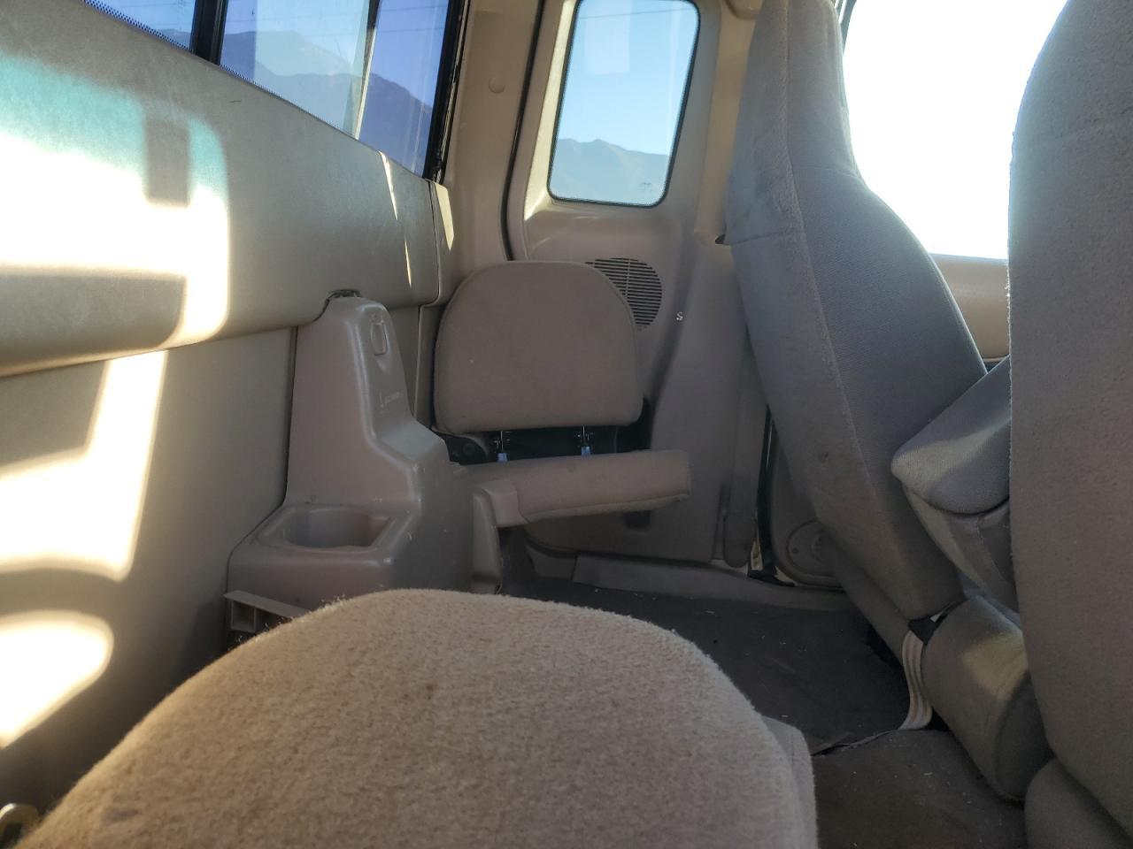 1999 MAZDA B4000
