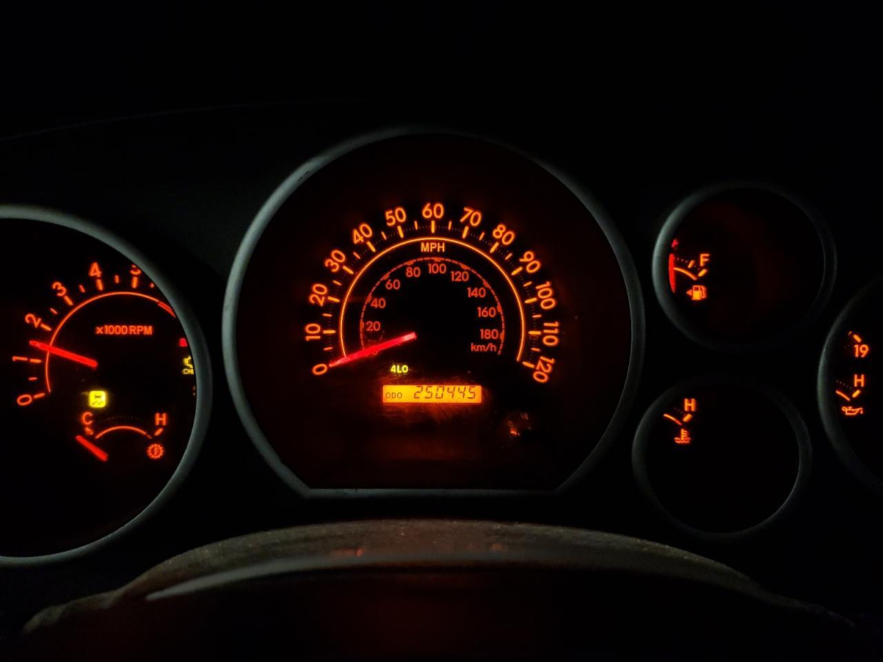 2011 TOYOTA TUNDRA