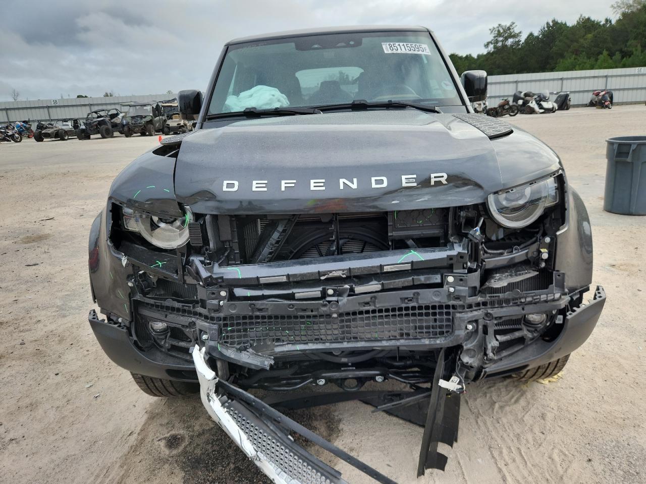 2025 LAND ROVER Defender