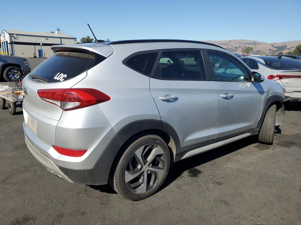 2017 HYUNDAI TUCSON