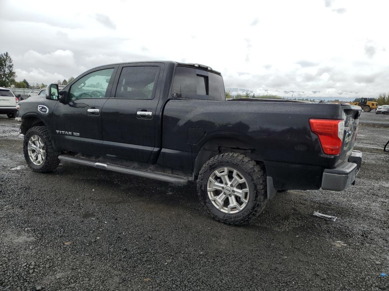 2016 NISSAN Titan