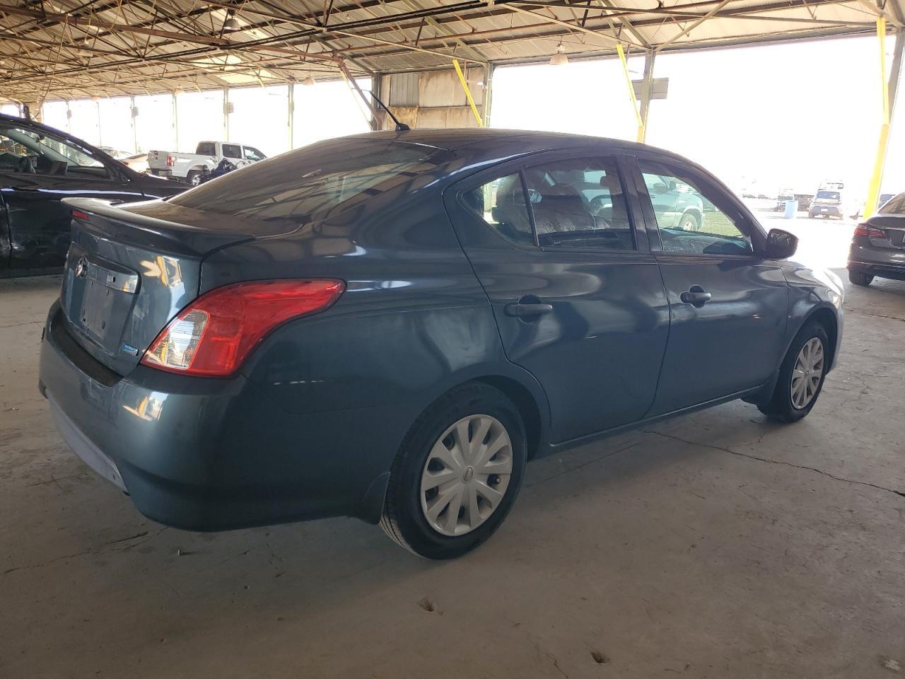 2016 NISSAN VERSA