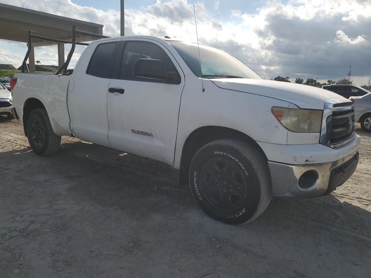 2011 TOYOTA TUNDRA