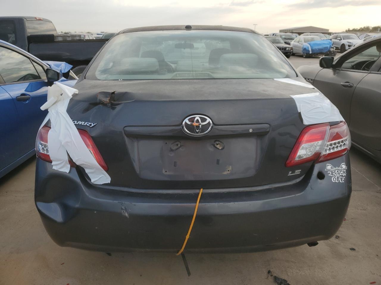 2011 TOYOTA CAMRY