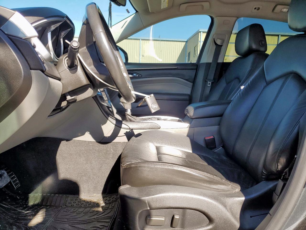 2010 CADILLAC SRX