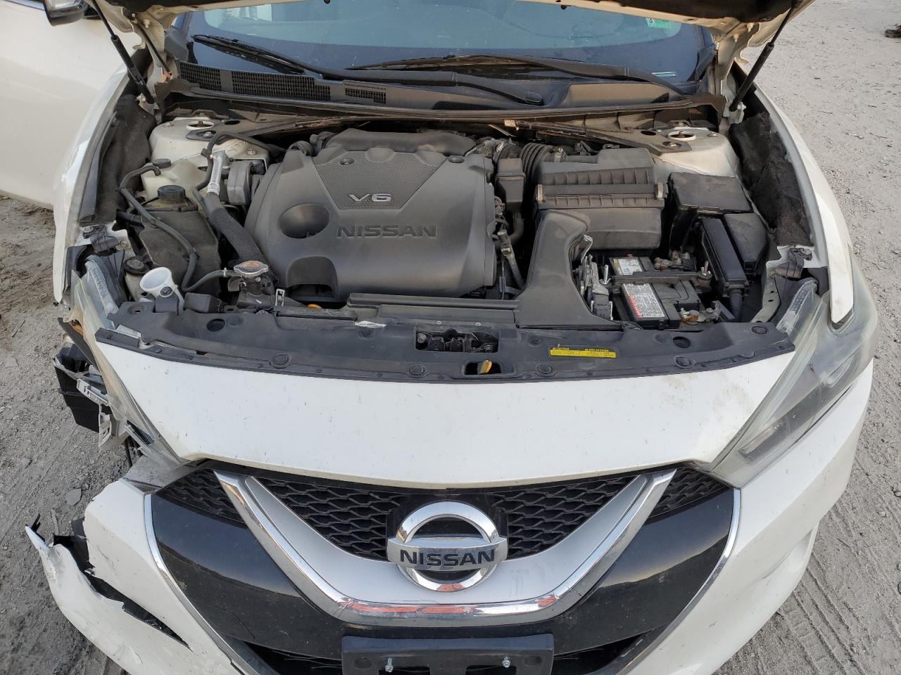 2017 NISSAN Maxima