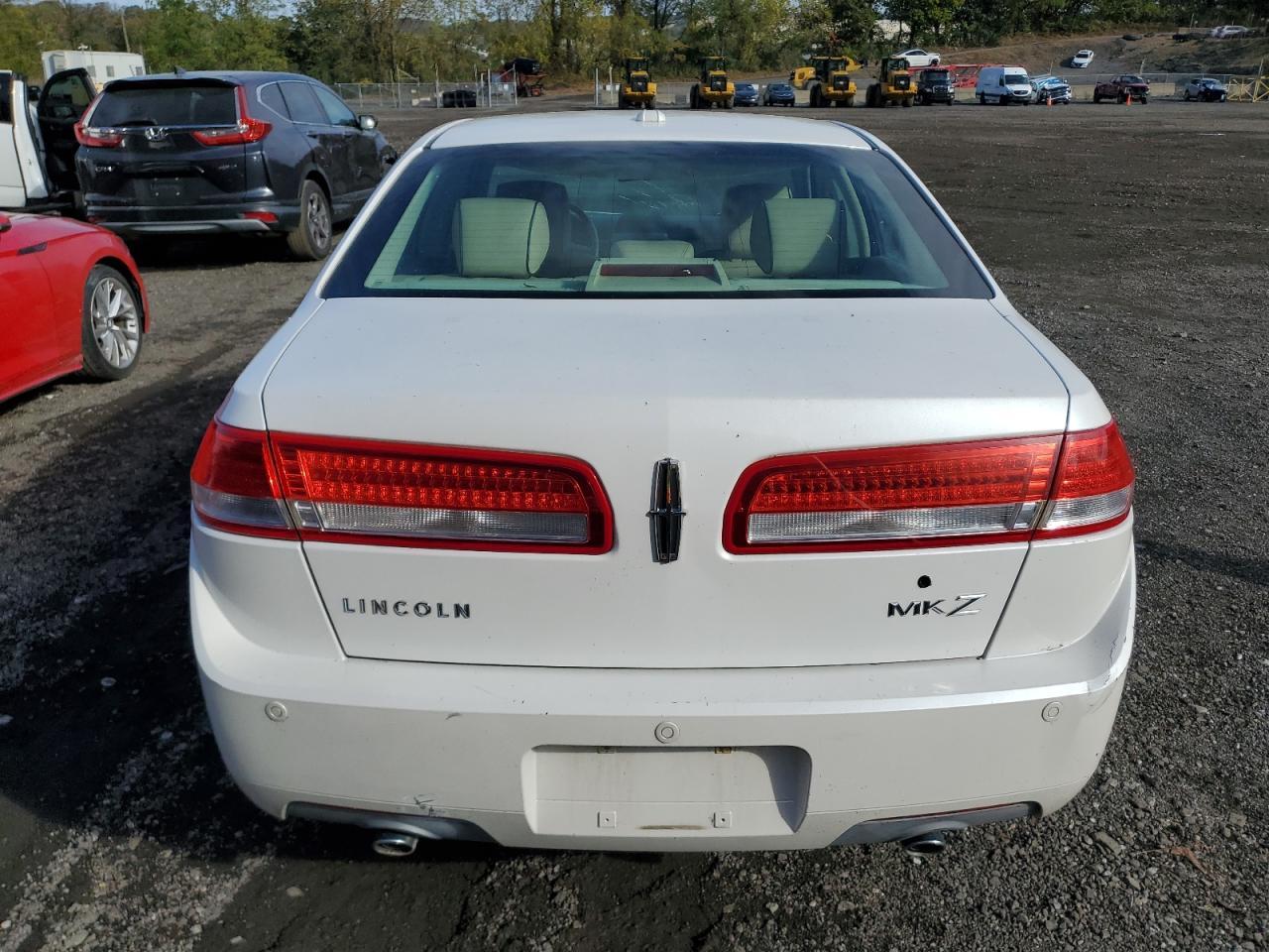 2011 LINCOLN MKZ