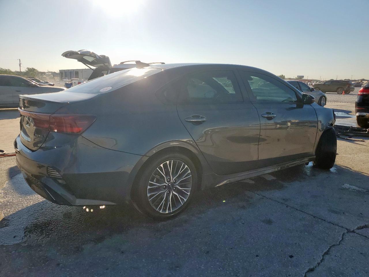 2023 KIA FORTE