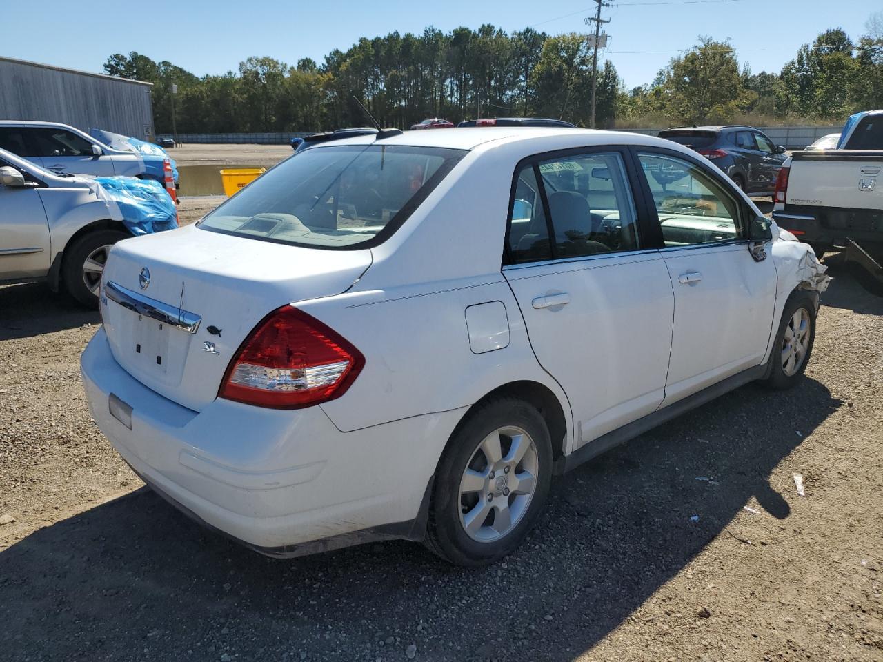 2007 NISSAN VERSA