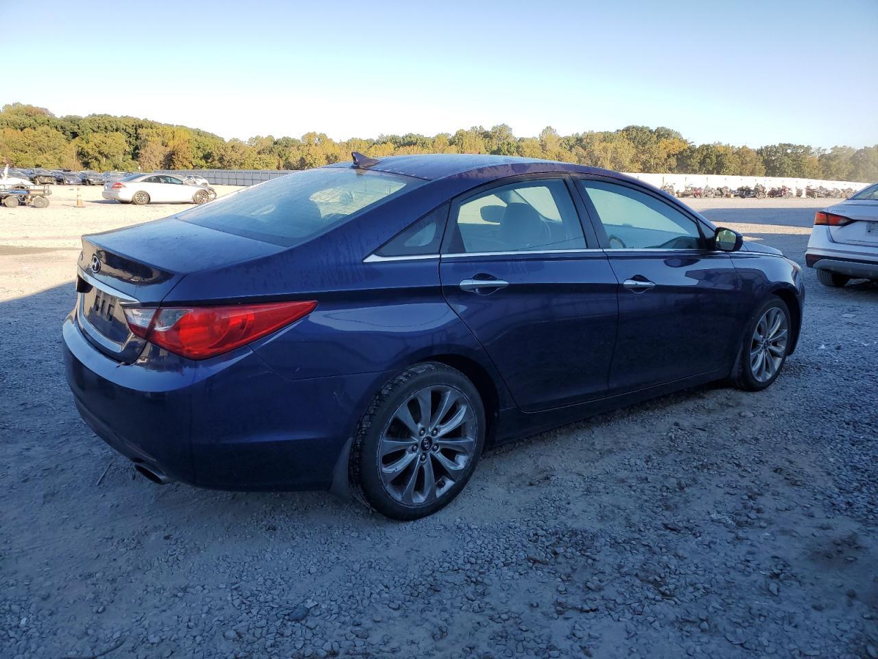 2011 HYUNDAI SONATA