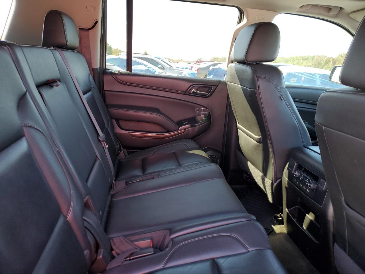 2017 CHEVROLET Suburban
