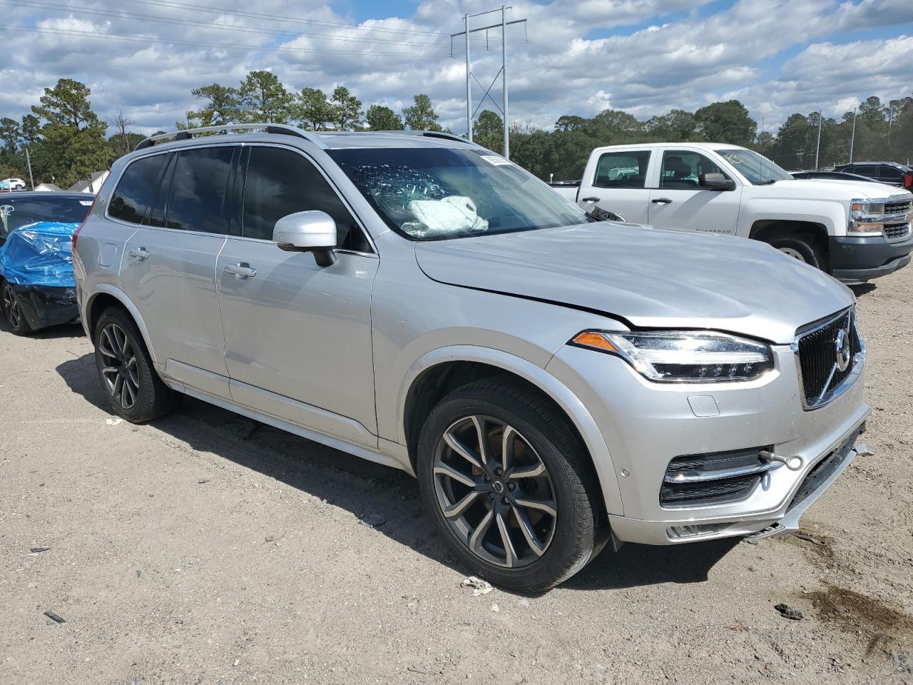 2019 VOLVO XC90