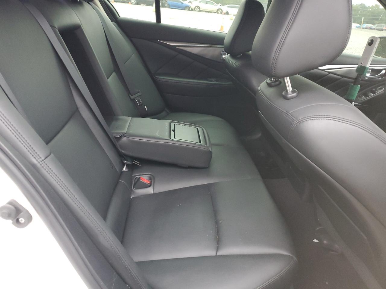 2017 INFINITI Q50