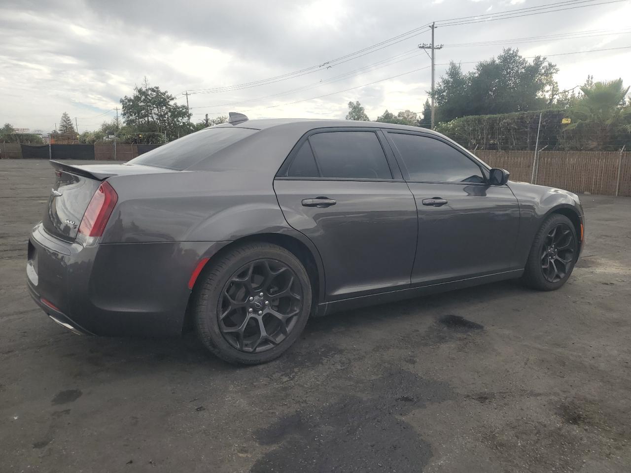2019 CHRYSLER 300