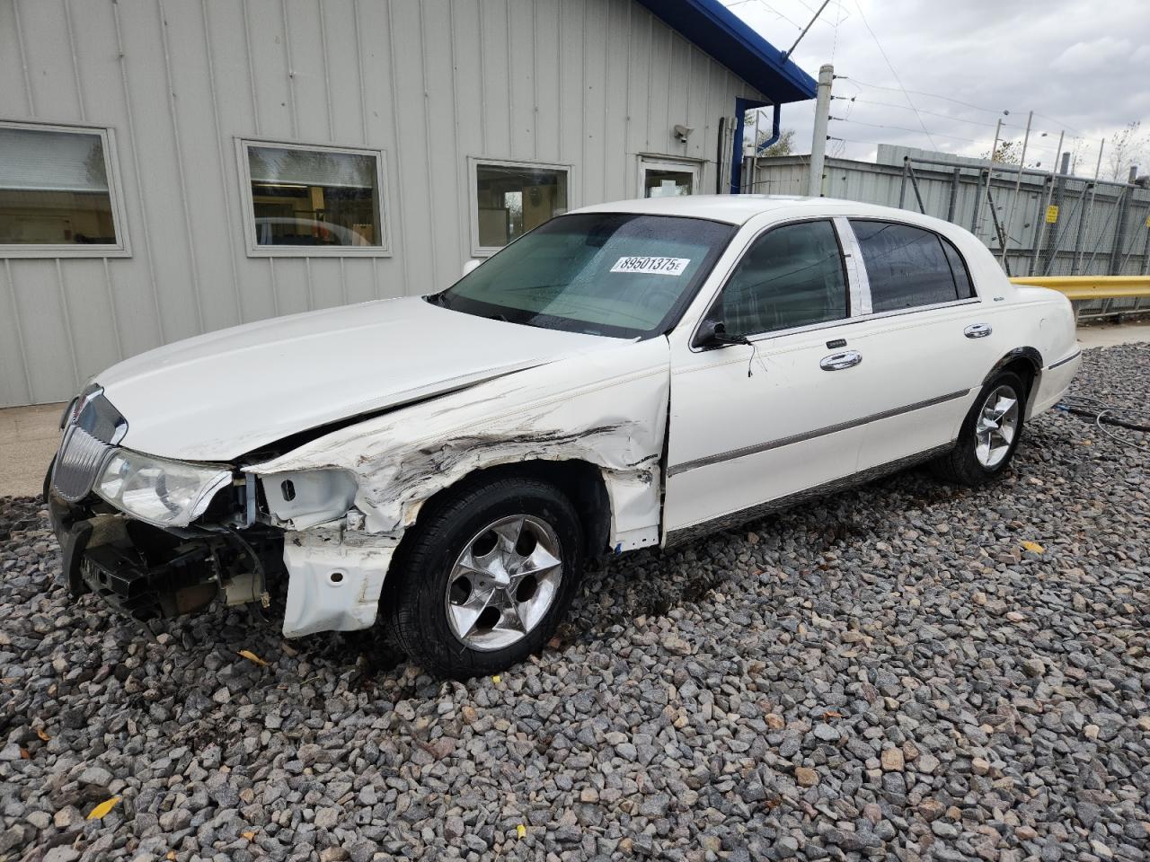 2002 LINCOLN Town Car