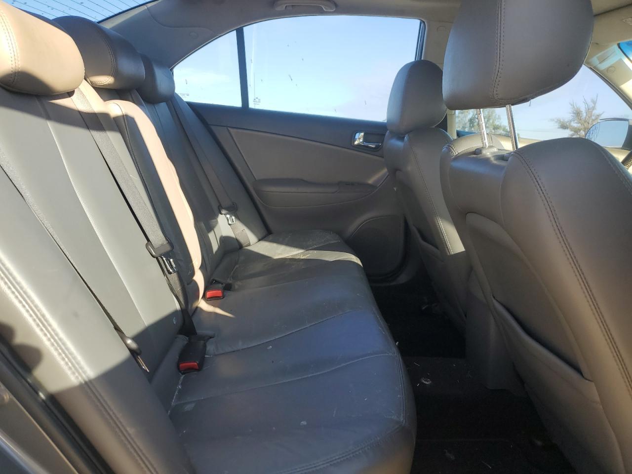 2010 HYUNDAI SONATA