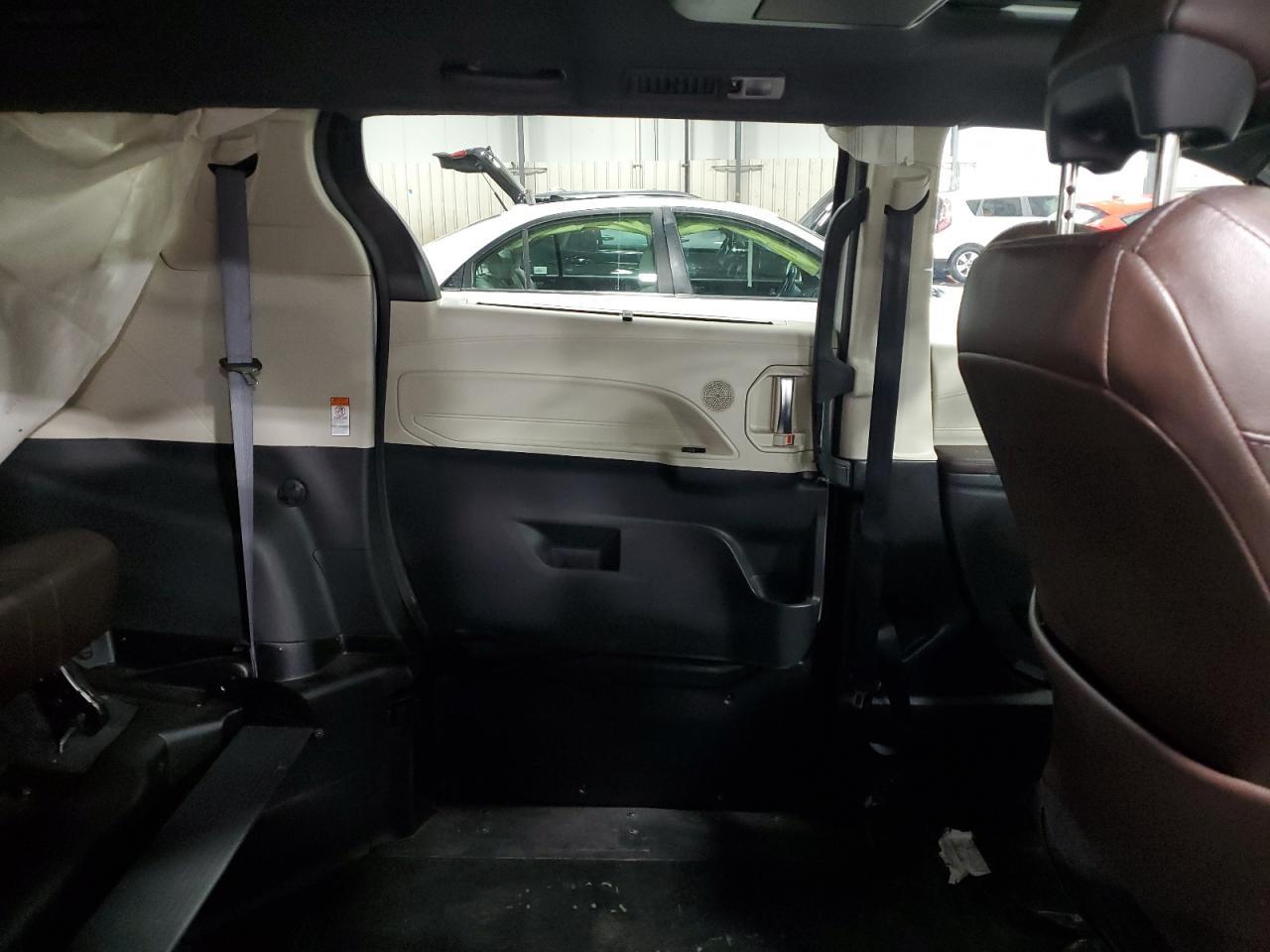 2022 TOYOTA SIENNA
