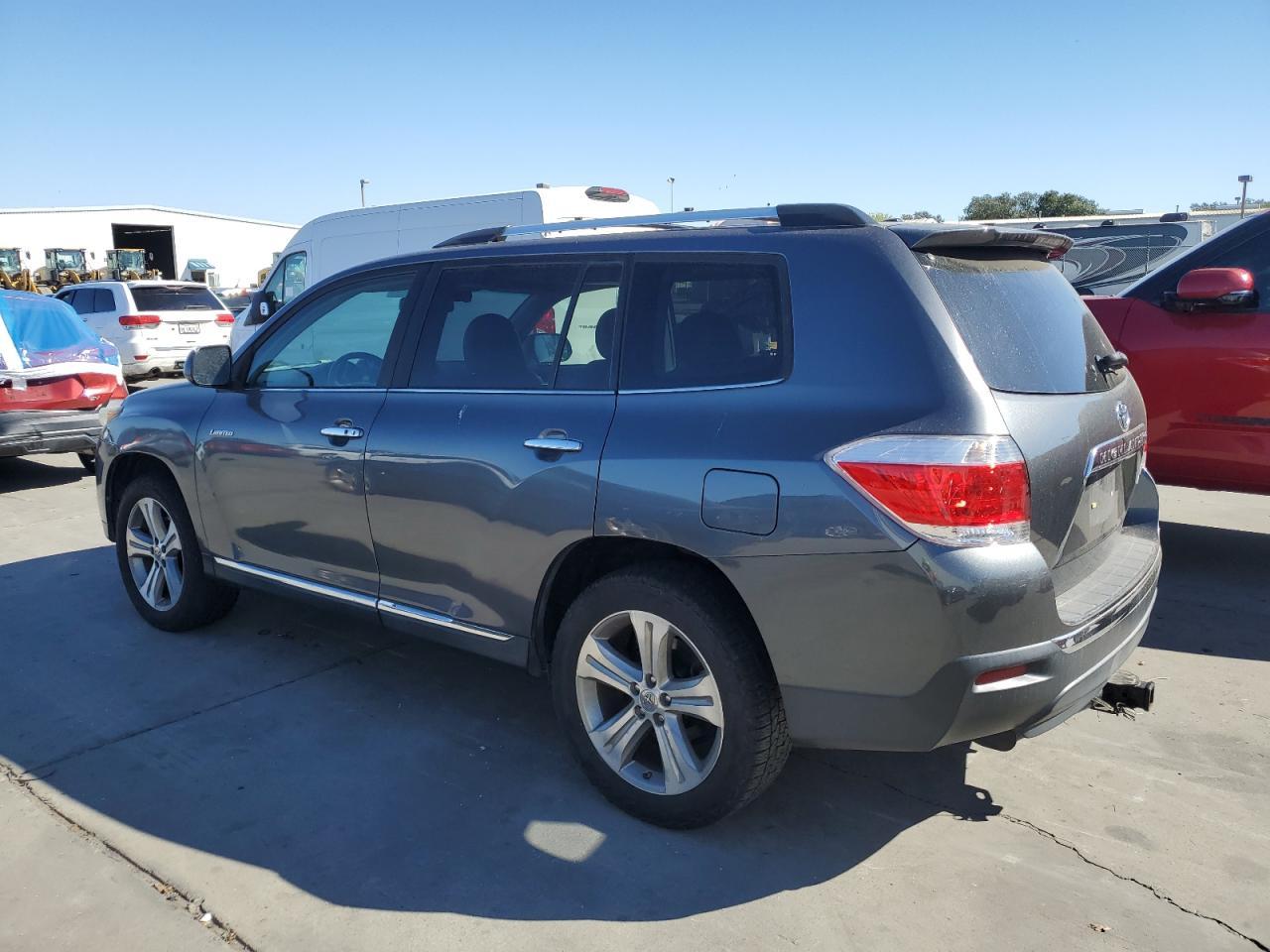 2011 TOYOTA HIGHLANDER