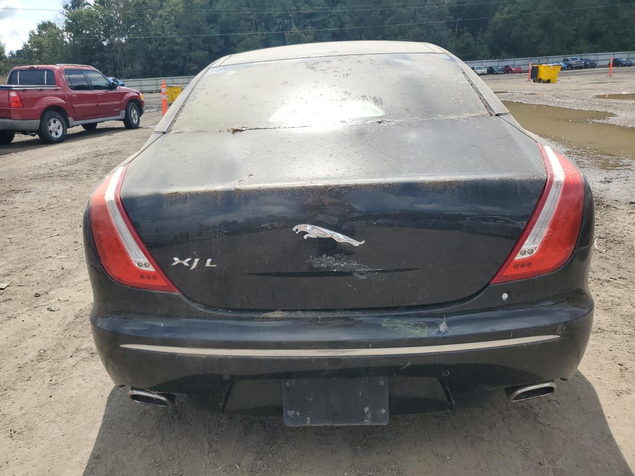 2011 JAGUAR Xj-Series