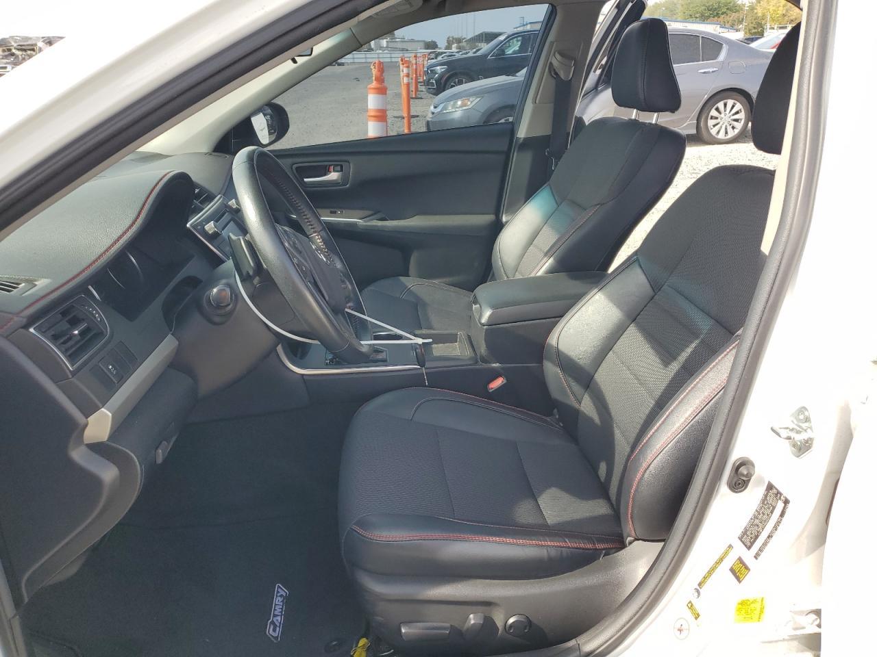2016 TOYOTA CAMRY