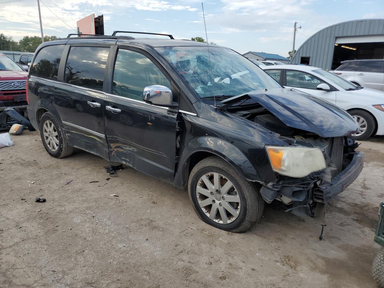2012 CHRYSLER Town & Country